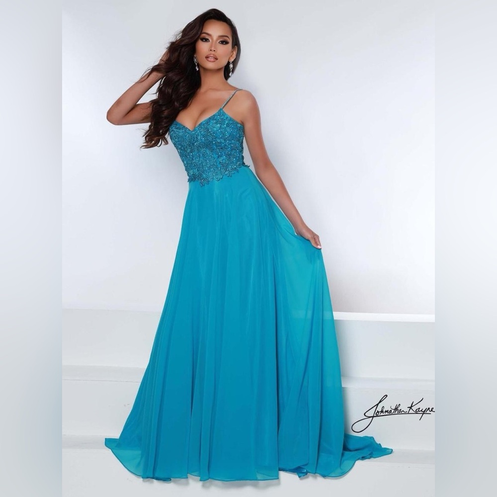 Sophisticated Turquoise Prom Dress by Johnathan Kayne